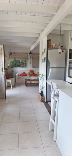 Casa 2 Ambientes + Cochera En Venta, Mar Azul