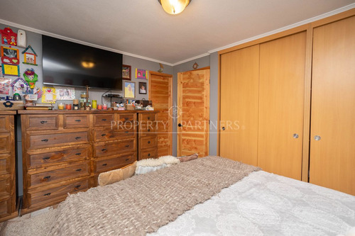 Acogedora Casa En Sector Residencial De Ciudad Del...