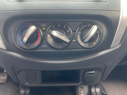 Nissan NP300 2.5 SE Paq Seguridad Mt