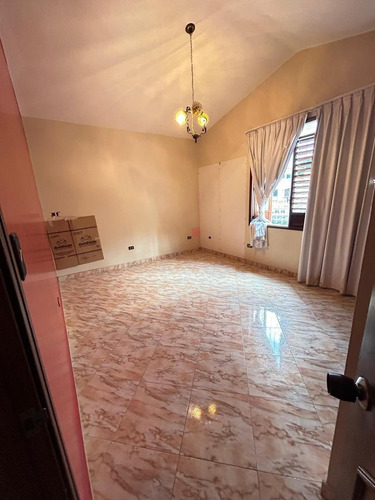 Josseyris Jimenez Vende Casa En La Viña