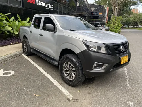 Nissan NP300 Frontier 2.5 Mt 4x2 2019