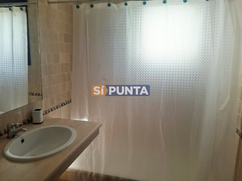 Imagen 12 de 17 de Apartamento En Venta, Frente Al Mar