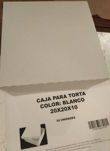 Imagen 1 de 1 de Cajas De Torta Color Blanca 20*20 (50 Unidades)