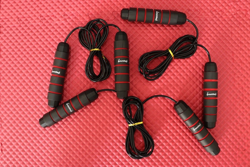 Imagen 3 de 9 de Cuerda Saltar De Cable Smarttech Ajustable Ejercicio Brincar