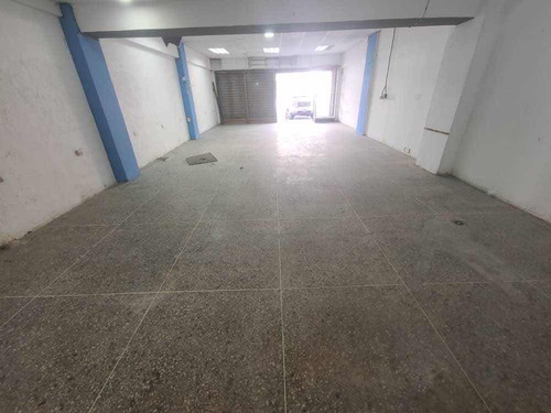 Local En Alquiler Avenida Principal En El Limón