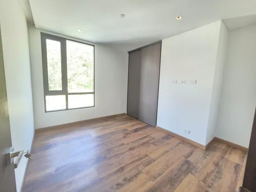 Apartamento En Venta En Altos Del Poblado. Cod V12449