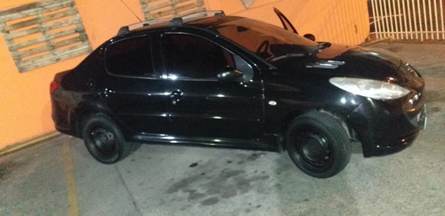 Imagem 3 de 9 de Peugeot 207 Passion 2011 1.4 Xr 10 Anos Flex 4p
