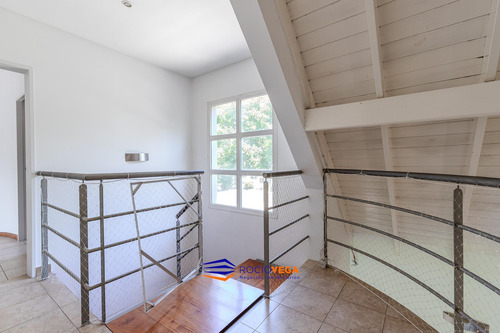 Casa En Venta Y Alquiler En Campos De Alvarez