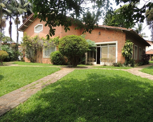 Imagem 2 de 30 de Casa Térrea Com Amplo Jardim. - Reo253991