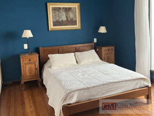 Casa De 2 Pisos, 3 Dormitorios, 4 Baños, En Venta En Pocitos