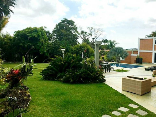 Imagen 24 de 30 de En Venta O Alquiler Casa 1000m2 11h/10b/11p La Lagunita