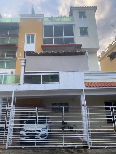 Vendo Excelente Apartamento Tipo Ph En Res.nuevo Amanecer 