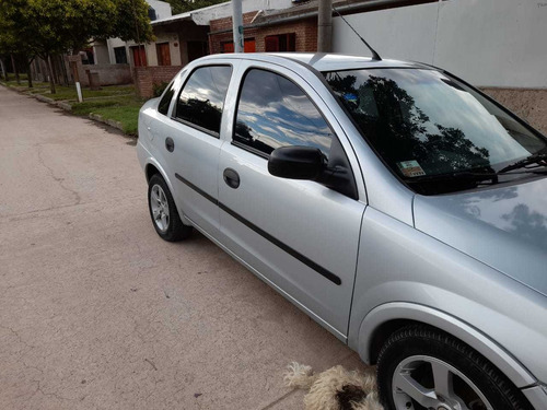 Chevrolet Corsa 1.8 Gl Aa+da 2011