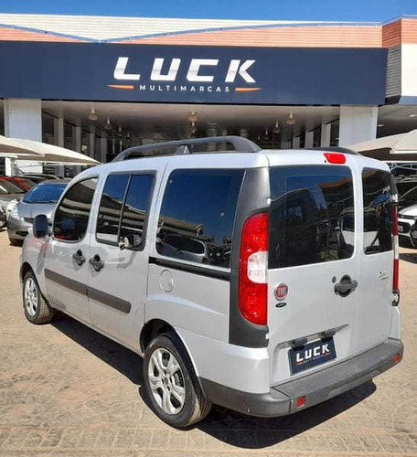 Imagem 5 de 12 de Fiat Doblo Essence 7l E