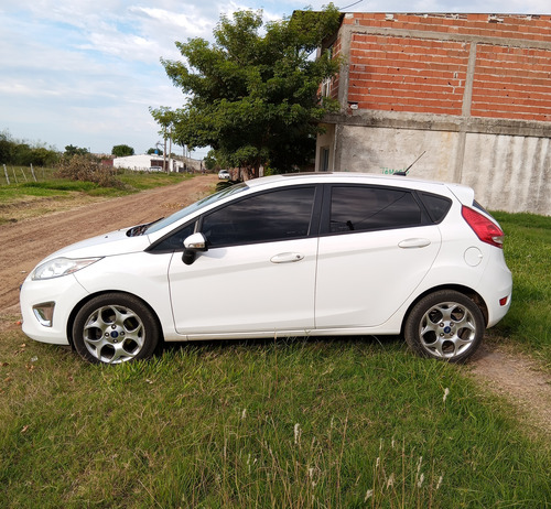 Ford Fiesta Kinetic 1.6 Design 120cv Titanium