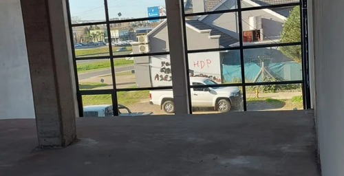 Alquiler Local A Estrenar Con Muy Buena Vista A Colectora Panamericana Pilar Km 52,5 Vincere