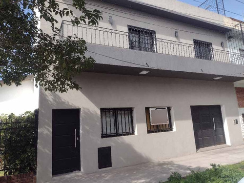 Casa En Venta San Anotinio De Padua Calle Martin Fierro Al 400 - Totalmente Refaccionada