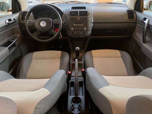 Imagem 8 de 12 de Volkswagen Polo 2.0 Mi