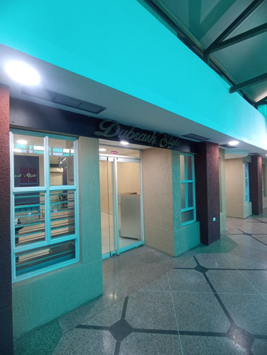 Se Vende Local Comercial En El Centro Comercial Puente Real 