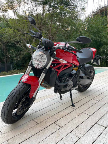 Ducati Monster 821 Inmaculada Inluye +u$3000 En Accesorios