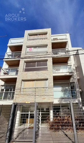Imagen 17 de 20 de Apartamento Venta De 1 Y 1/2 Dormitorio Con 2 Terrazas Y 2 Garajes En Pocitos
