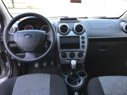 Fiesta Hatch 1.6 Se 2014 Completo