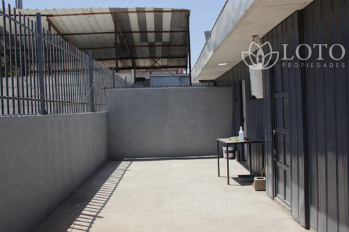 Local Comercial En Concón Con Patio Y Estacionamiento Para C
