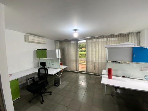 Imagen 15 de 19 de Hermoso Local Grande! En San Lucas El Poblado / En Exclusivo Centro Comercial!