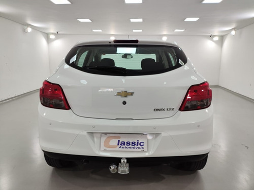 Chevrolet Onix 1.4 MPFI LTZ 8V FLEX 4P MANUAL