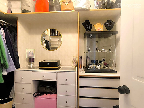 Depto. En Venta De 3 Dorm. + Serv. En Las Condes
