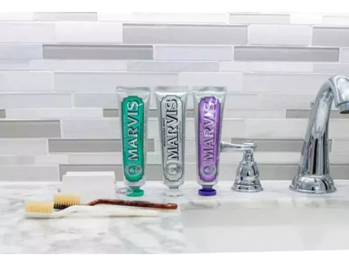 Nuevo Pasta De Dientes Marvis Whitening Mint, 3.7 Oz