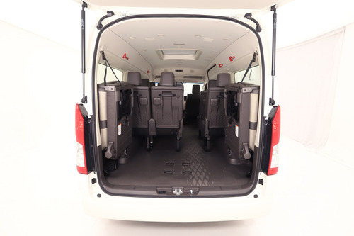Toyota Hiace 2.8 Tdi Commuter 6at 14a