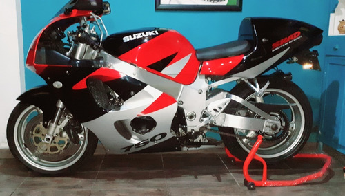 Imagen 1 de 7 de Suzuki Gsxr 750 Srad