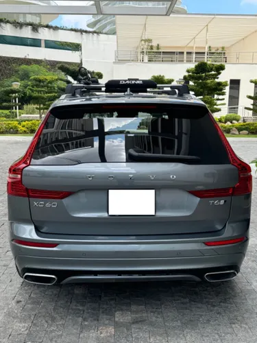 Volvo XC60 2.0 T6 R-design Awd At