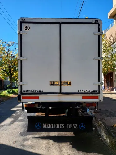 Mercedes Benz 1218
