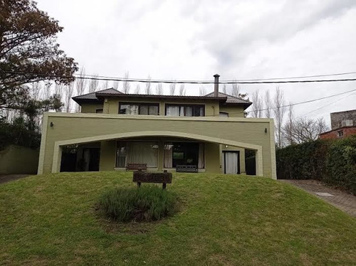 Alquiler Temporada Alta 2023/24 Casa De 3 Dormitorios, En Pinares, Punta Del Este!!