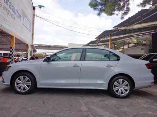Imagen 6 de 11 de Volkswagen Jetta 2.0 Tiptronic Aut Ac 2018