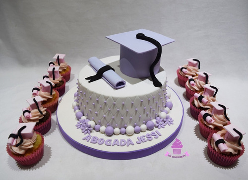 Mesa Dulce Graduada Egreso Torta + Cupcakes + Conitos Dulces