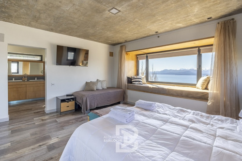 Imagen 13 de 28 de Alquiler Casa En Bariloche. 7 Pax. Vista Al Lago + Cine + Hidromasaje. 202.