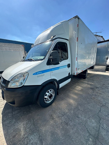 Iveco Daily Chasis 3.0 35S14 3750 Cab. Dupla 4P