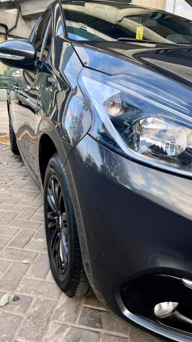 Imagen 9 de 15 de Peugeot 208 2018 1.6 Allure