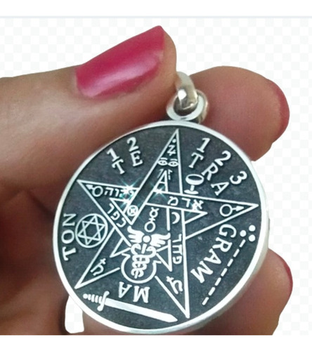 Pentagrama Tetragrammaton Dije Plata Fondo Negro