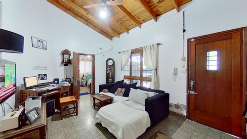 Casa - 3 Dormitorios - Lote Propio De 15 X 42 - Parque Con Pileta - Quincho - Tolasa - La Plata