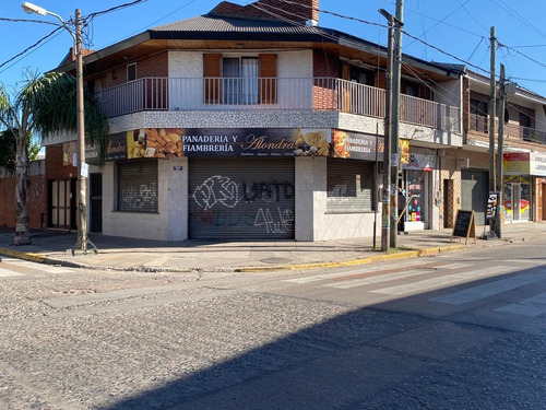 Venta De Amplio Local En Av. Cristiania (dividido)