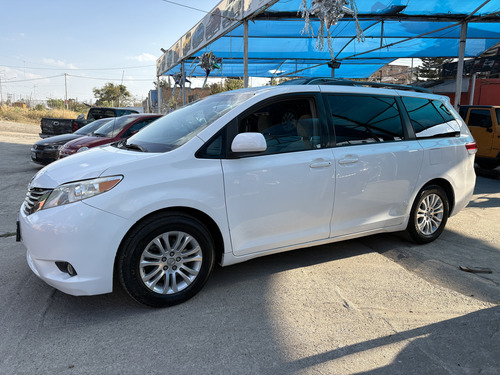 Toyota Sienna Xle At
