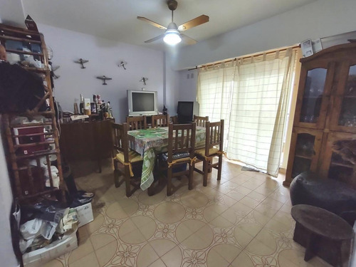 Imagen 3 de 9 de Departamento 2 Ambientes Con Balcón - Monserrat