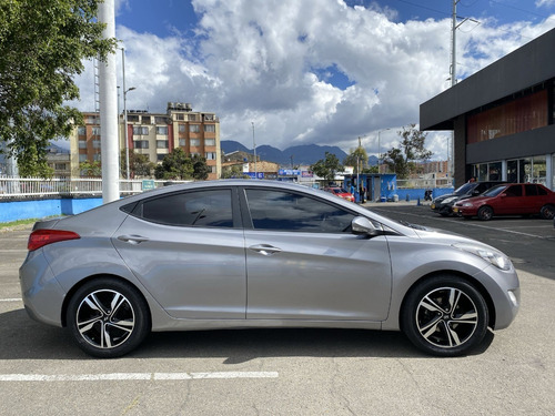 Imagen 12 de 25 de Hyundai I35 Elantra Gls 2012