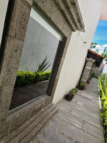 Se Vende Residencia En Carretas, Super Cétrica, De Super Lujo !!