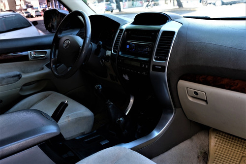Imagen 7 de 17 de Toyota Land Cruiser 3.0 Prado 2004