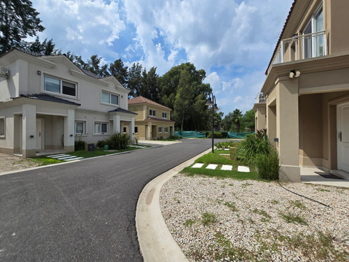 Liquidambar - Casa Tipo Duplex En Venta